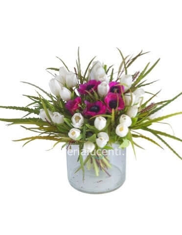 Bouquet di 5 tulipani e fiori di stagione