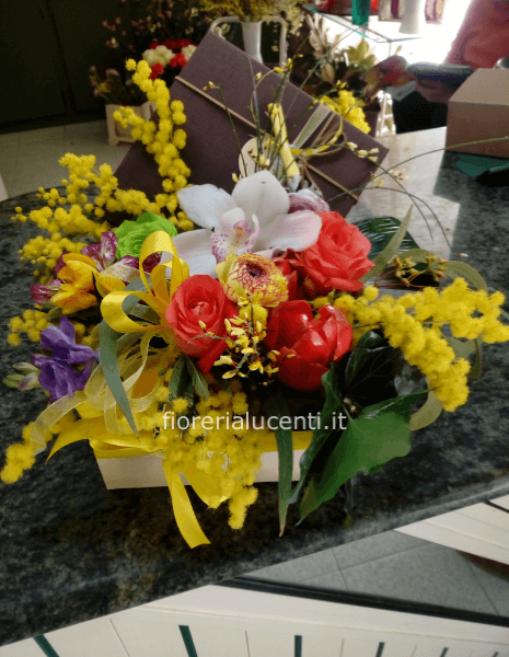 Box fiori e mimosa