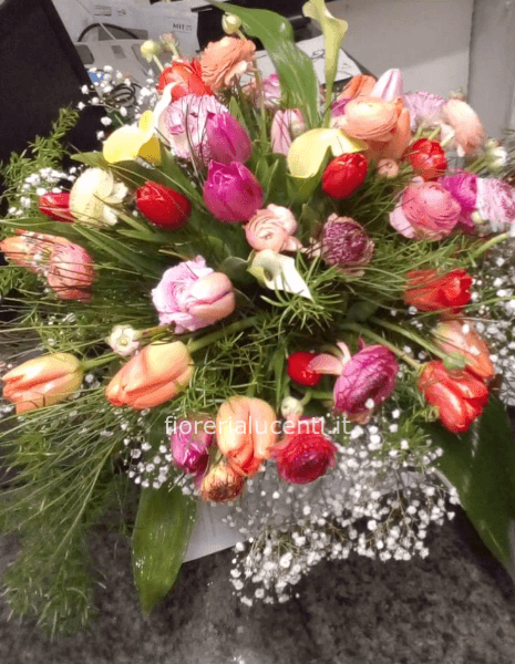 Mazzo Colorato di fiori di stagione 