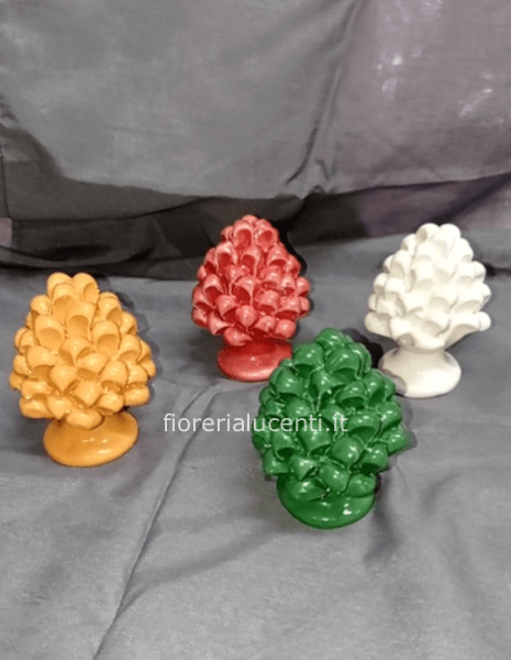Pigne piccole.in ceramica di Caltagirone